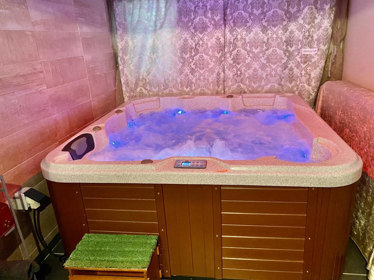 بوكير Suite Spa Acces Autonome المظهر الخارجي الصورة